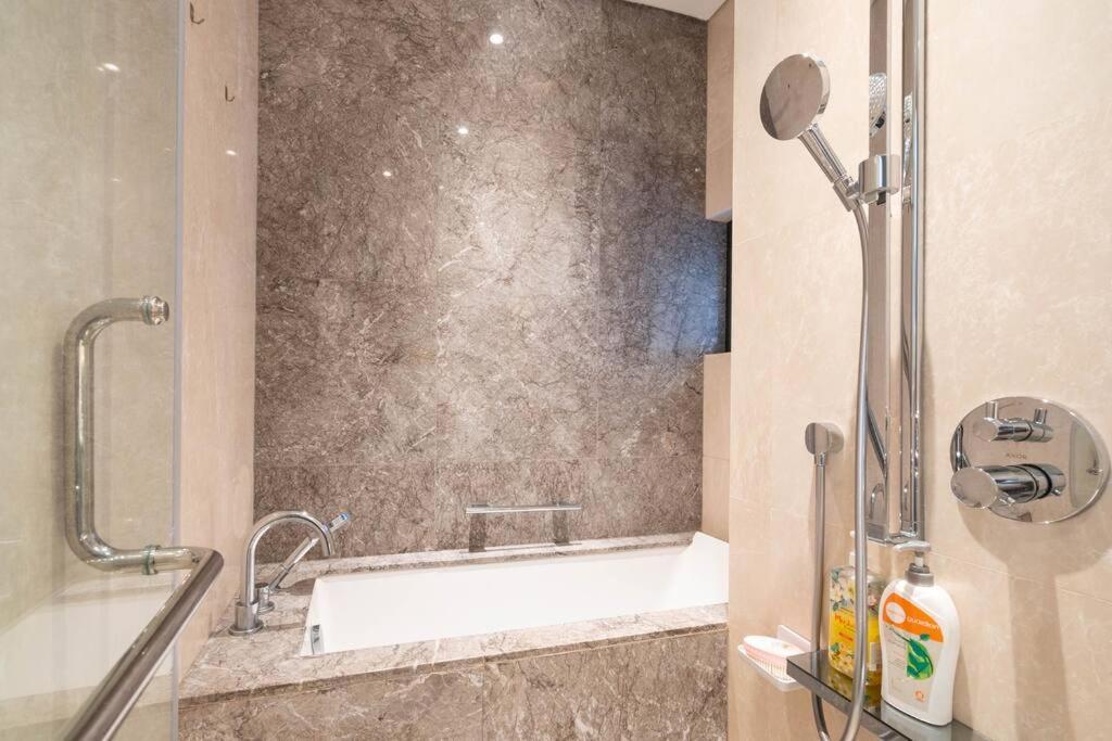Căn hộ The Rixx Superior Apartment@d1/pool/gym/security