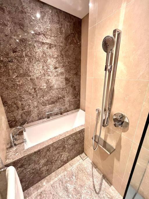 The Rixx Superior Apartment@d1/pool/gym/security *