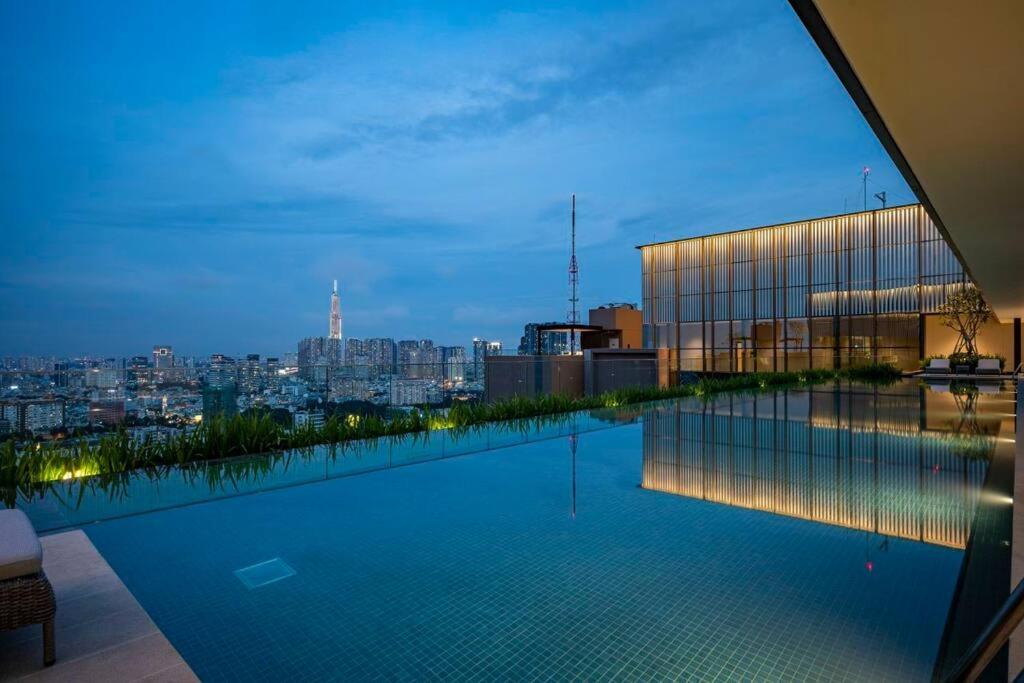 The Rixx Superior Apartment@d1/pool/gym/security * Ho Chi Minh City